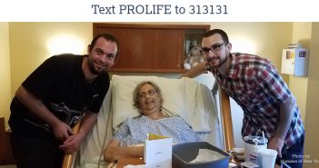 BEAUTIFUL: Birthmother meets her twin sons hours before her death: “I always loved you”