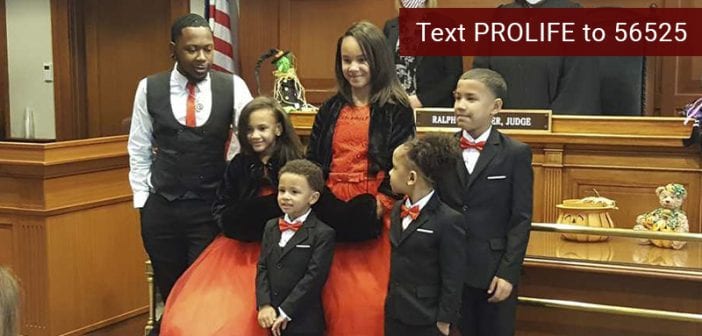 Dad adopts five siblings to keep them together: “I’m your dad forever”